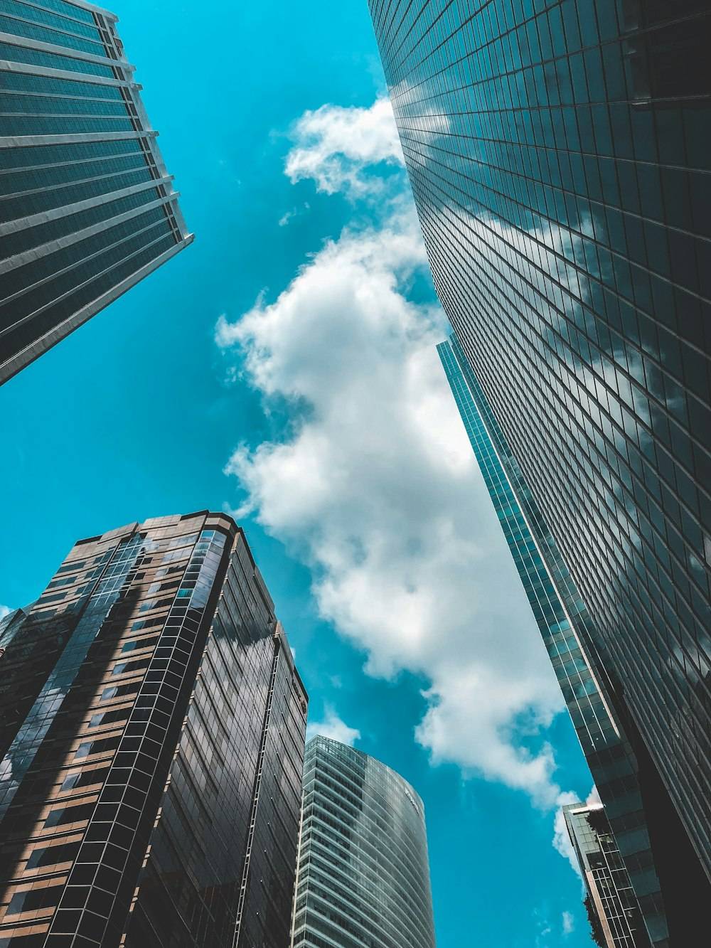 wp13549947 high rise building wallpapers